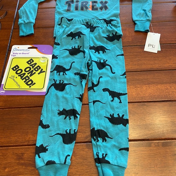 Children’s pyjamas Size 2-3 and Baby on Board sign - both brand new - Picture 7 of 7